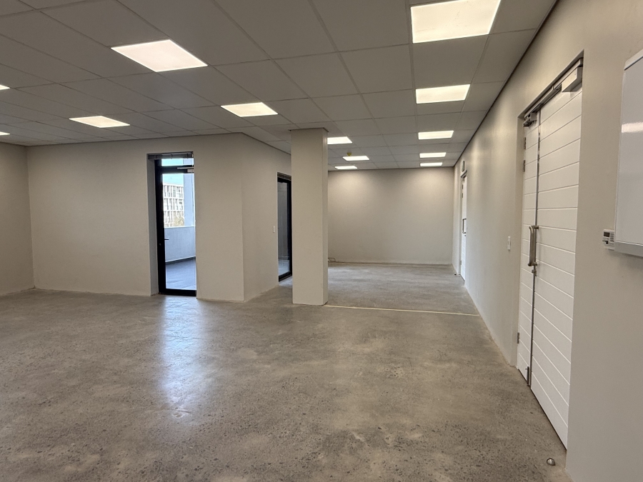 To Let Commercial Property for Rent in Paardevlei Western Cape